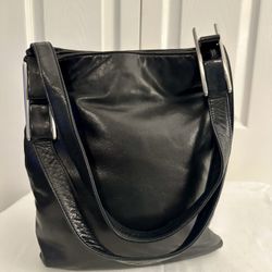 DKNY SUPER SOFT LEATHER HANDBAG… BLACK