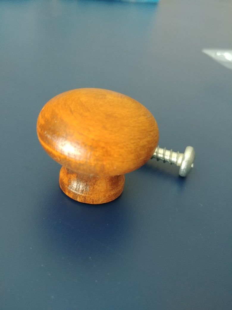 knob - each $ 0.5