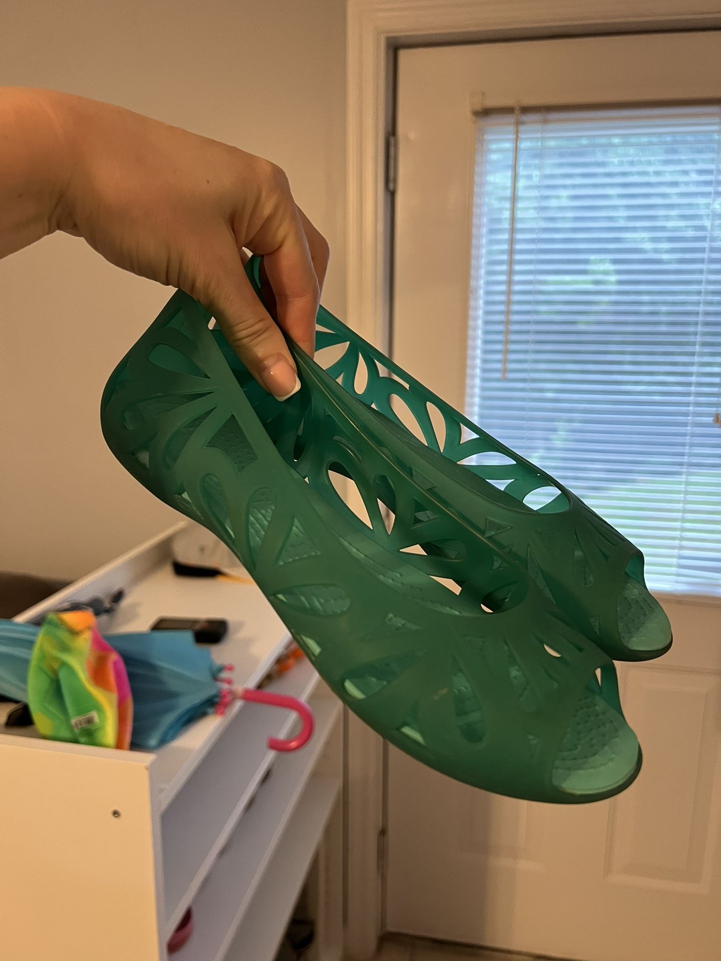 Crocs flats W7