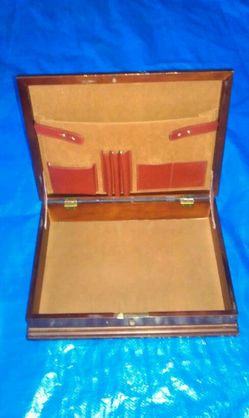 Wood storage box