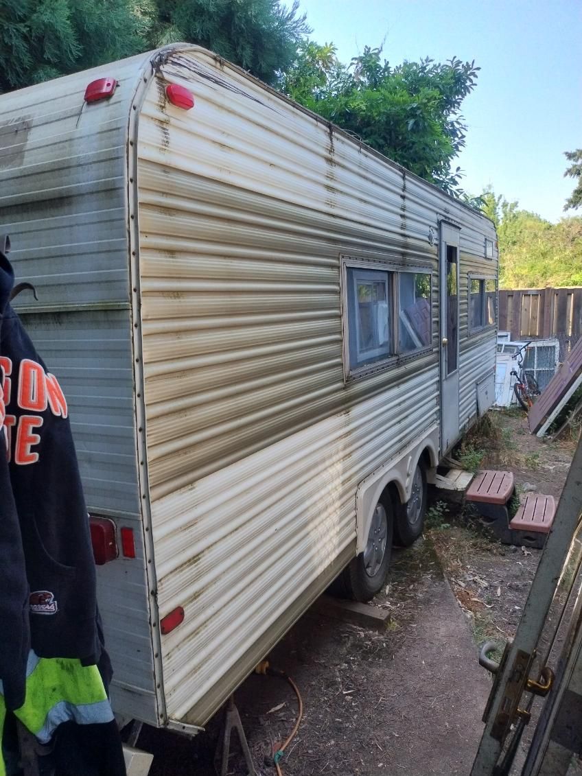 1975 Ideal RT travel trailer