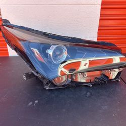 2018-2019-2020-2021 LEXUS NX300 RIGHT HEADLIGHT OEM USED