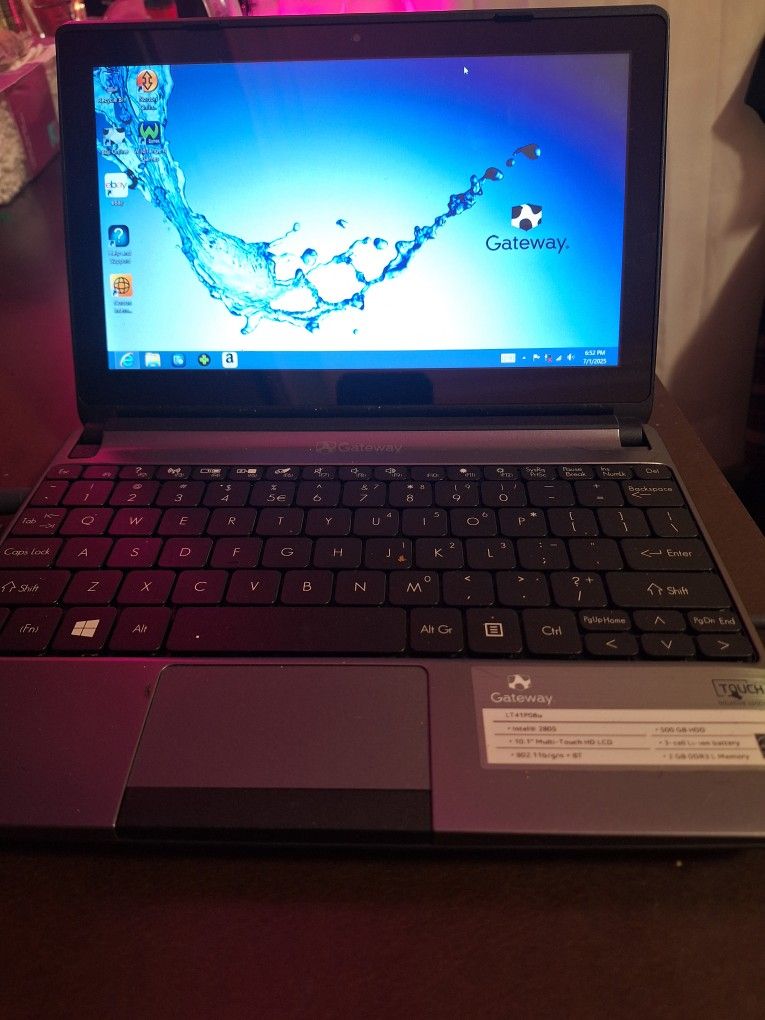 Gateway touch screen Laptop 320GB 10.1 in Microsoft OFFICE LT41P06u Great Condition