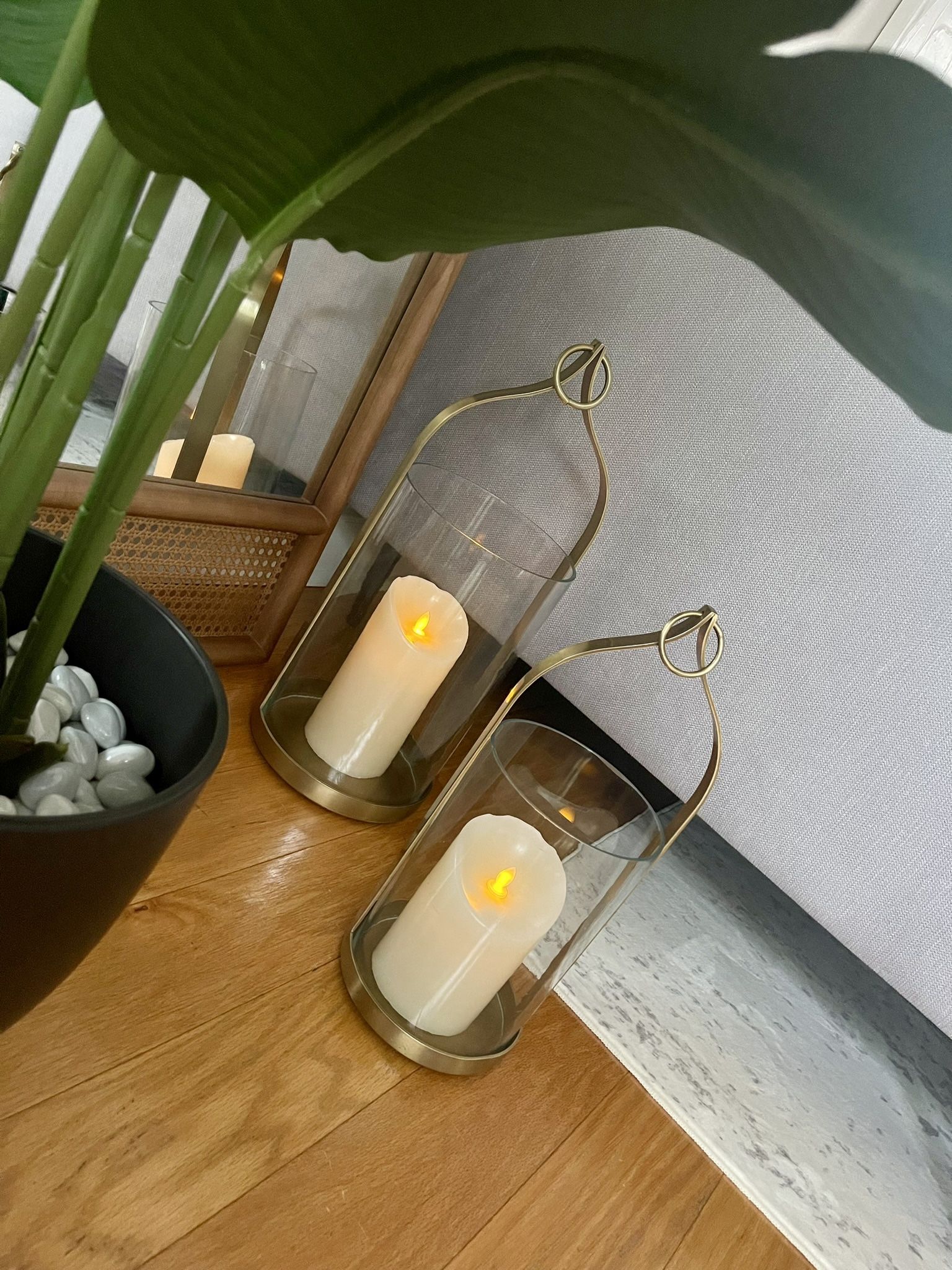 2 Hurricane Candle Holder With Battery Powered Candles