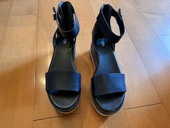 Franco Sarto Black High Heel Wedge Sandal 8M