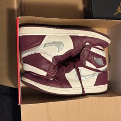 Maroon Jordans 10 1/2 Men