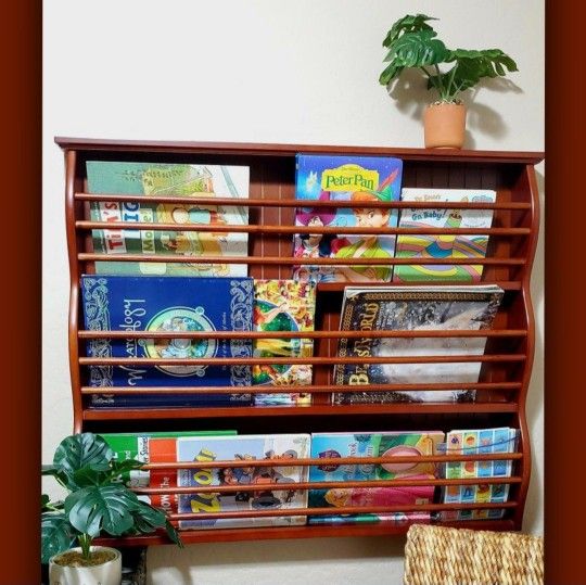 PRICE REDUCEDNice Pottery Barn Kids Catalina Large Magazine Rack