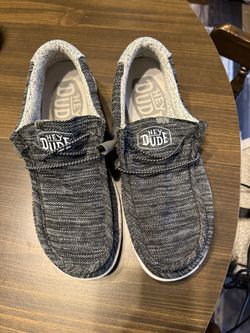 Unisex Hey Dudes Size 8 New Cond