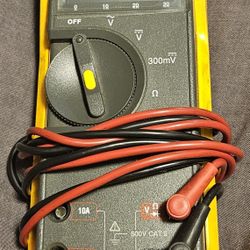Fluke 73 III Digital Multimeter