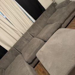 Free Sectional