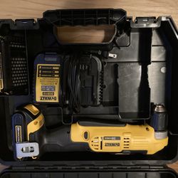 Dewalt Right Angle 20v Cordless Drill With 2 Batteries Charger And Case