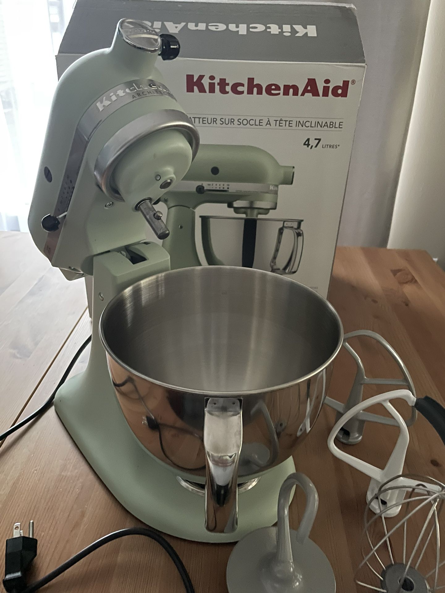 Tilt-head 5QT KitchenAid Mixer in Matte Pistachio for Sale in