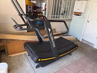 Curved treadmil