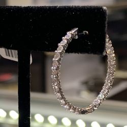 14k White Gold Hoop Diamond Earrings