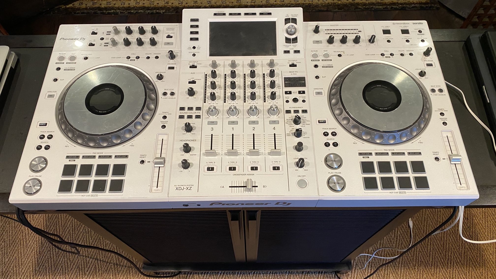 Pioneer XDJ-XZ All In One Standalone Controller In Rare White