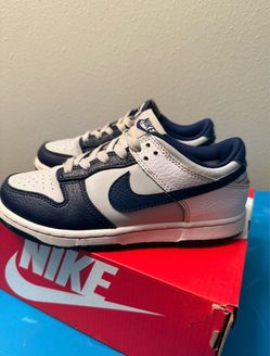 Nike dunk low size 2Y