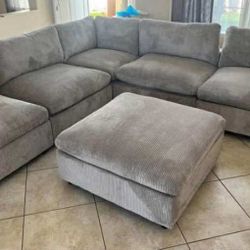 New 6 Piece Modular Sectional Couch! Free Delivery 🚚! Free Assembly! 