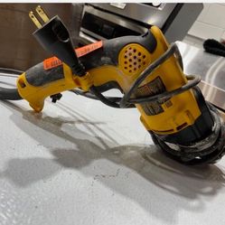 Dewalt 7.8 Amp Corded 1/2 in. VSR Variable Speed Reversible Hammer Drill