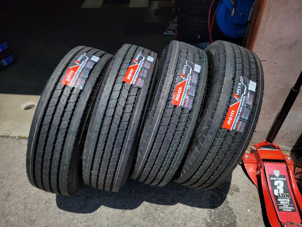295 75 22.5 ALL POSITION COMMERCIAL TRUCK AND TRAILER TIRES