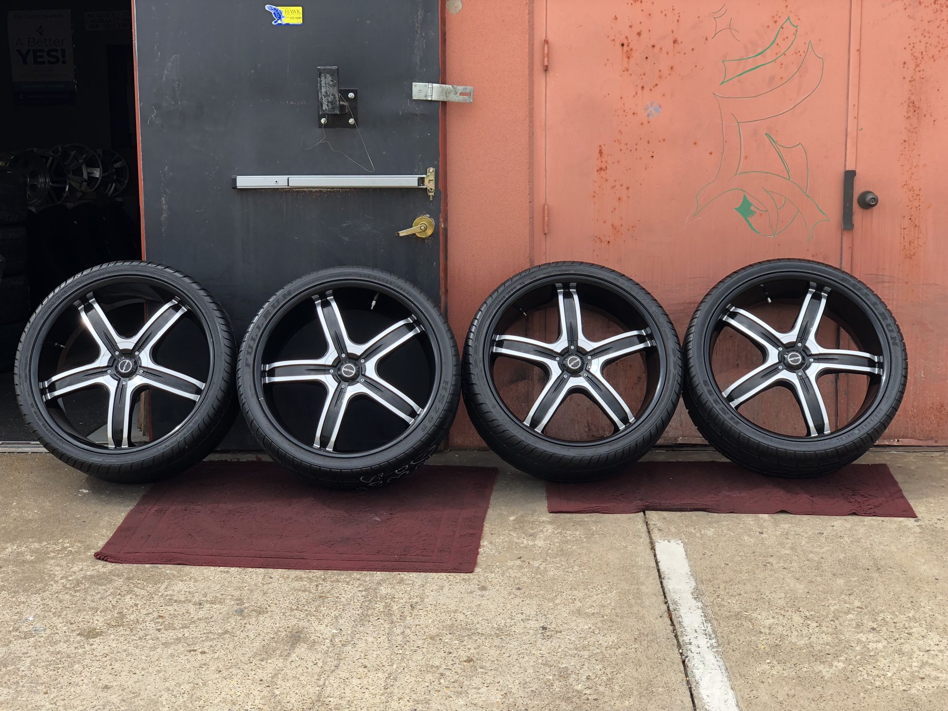 Chevy GMC Ford F-150 Ford Expedition Dodge journey Durango Jeep Rims Wheels 26 Inch 5 Lugs Bolt Pattern 127 mm 135 mm set of 4