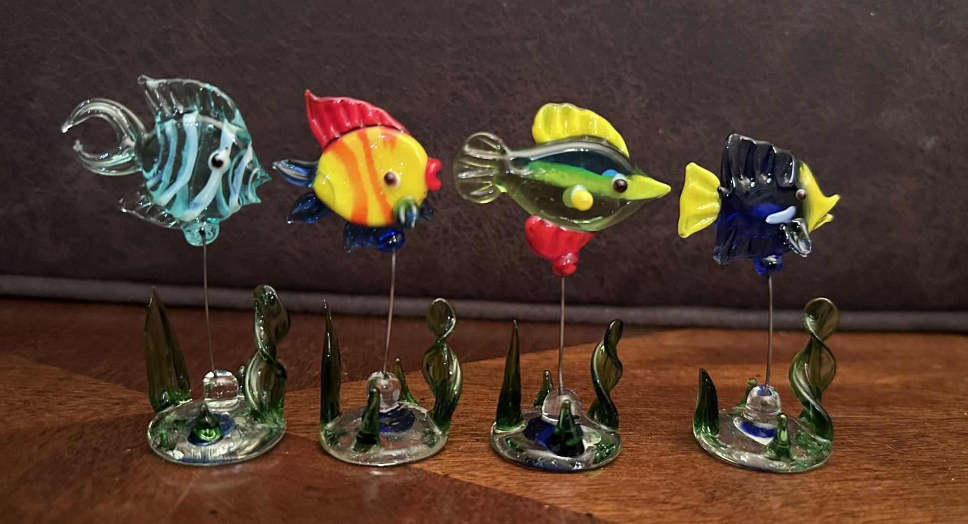 Art glass fish on Fixed Wire Lot - 4 Items 
