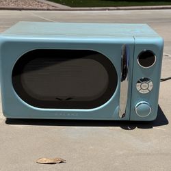 Retro Microwave – Light Blue – Works Great  