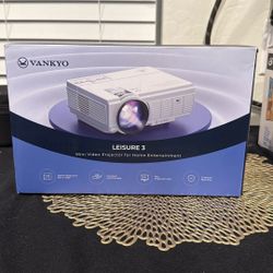 Leisure 3 VaNKYO Projector 