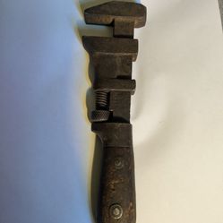 L. COLES ANTIQUE PIPE WRENCH
