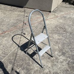 2 Step Ladder 