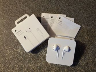 Apple EarPods with Lightning Connector MWTY3AM/A – Original – New