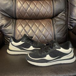 Zapatos ZARA $10 Talla 8