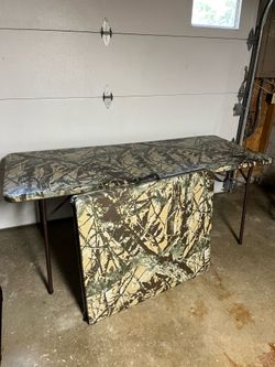 2 Plastic Camo Folding Tables