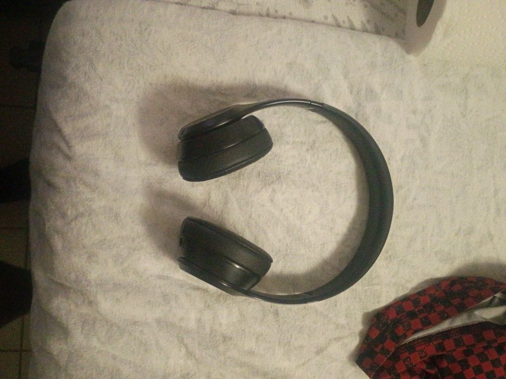 Beats Solo3 Bluetooth Headphones