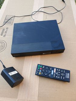 Sony Bluray Player DVD CD. Model: BDP-S3700. Remote control and Power adapter.