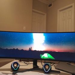 Samsung 49" CRG9  Curved Sides reen Gaming Monitor
