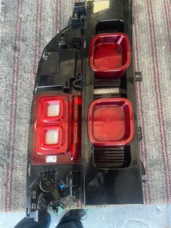 2022 LAND ROVER DEFENDER LEFT  TAIL LIGHT
