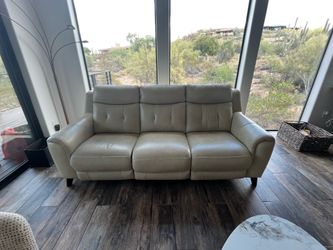 Couch with electric recliner s