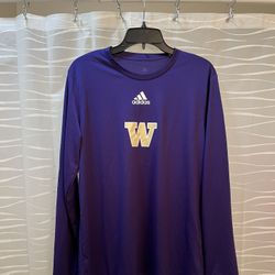 Men’s Medium LIGHTWEIGHT TEE FOR TRUE HUSKIES FANS By Adidas (Pick up🛒 In Bellevue)*Check out my Other Posts 🎁