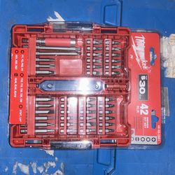 Milwaukee  42 Piece Bit Driver Set