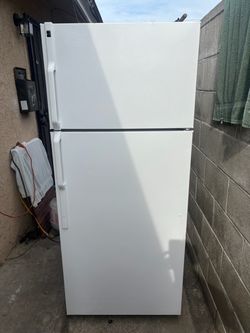 Refrigerator for sale