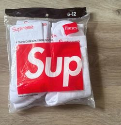 White supreme socks SHIPPING ONLY