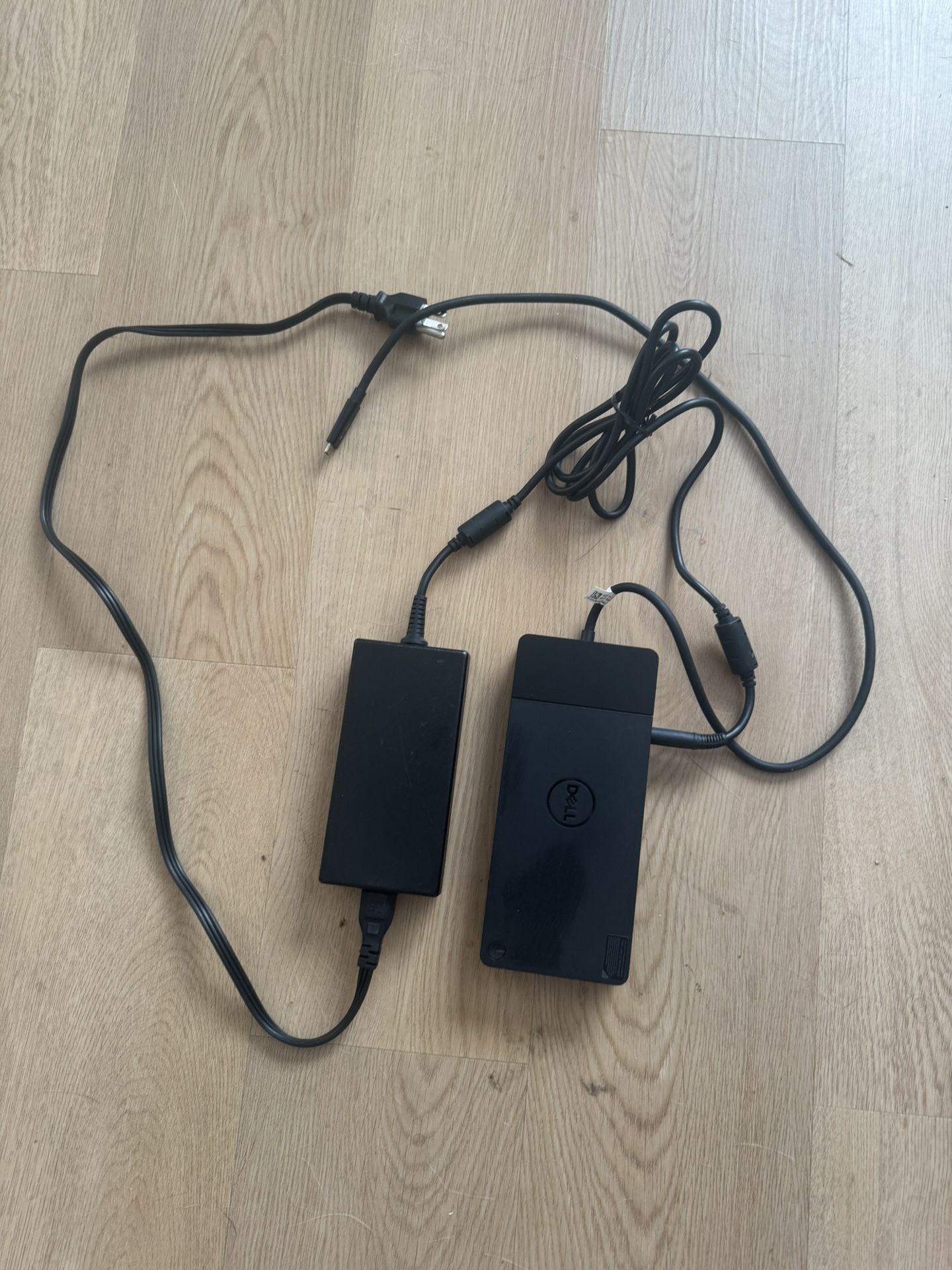 Dell Docking Station WD19TB