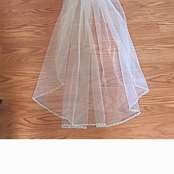 Fingertip Length Bridal Veil 