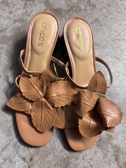 Chico's Tan Leather Leaf Detail Sandals