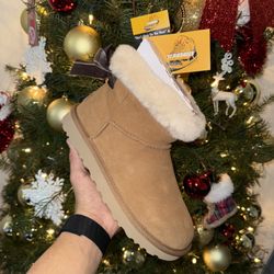 UGG Mini Bailey Mixed Bow ‘Chestnut’ Women / Men Sizes Sneakers / Shoes 