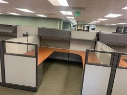 Justin Bezos Herman Miller AO2