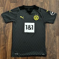 Borussia Dortmund 21/22 away Kit 