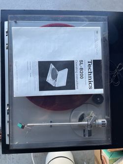 Technics SL-B200 Turntable