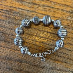Like New Brighton 9” Long Shiny Silver Round Ball Print Beautiful Chunky Bracelet