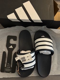 Adidas Adilette Comfort 2 Slides Size 8